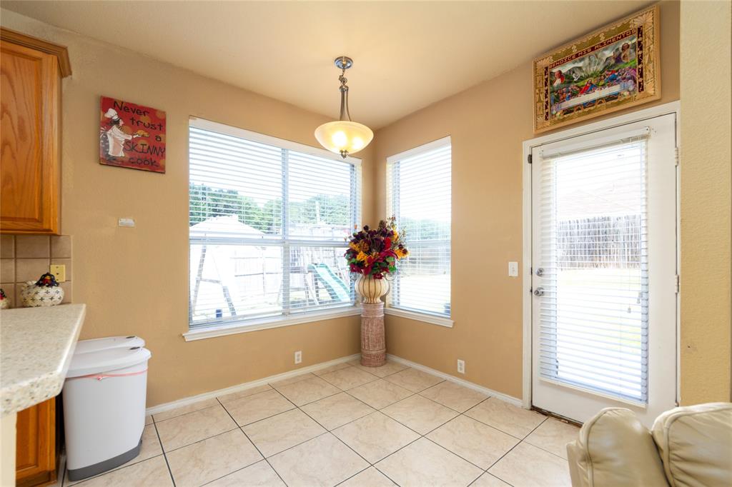 4001 Chinaberry Drive