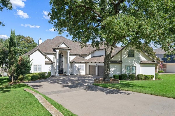 1825 SPINNAKER LN, AZLE, TX 76020 - Image ec17fcddb3cea3362e3885dc403ba17f/4272330428