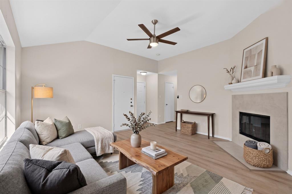 942 Algonquin Drive