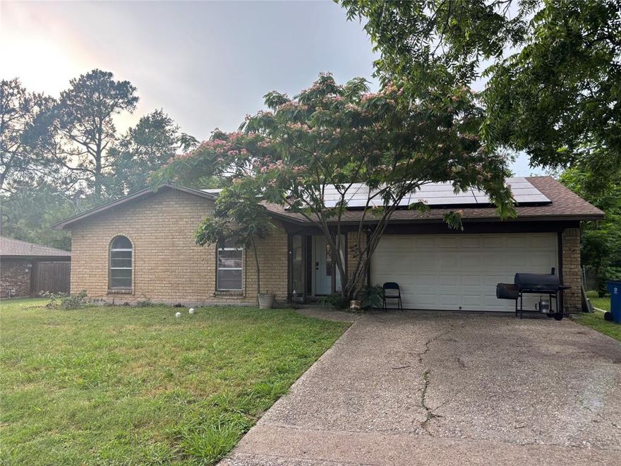 Enjoy small town Texas living at its finest. Charming 3 bed, 2 bath home in a well-established neighborhood. This residence is situated on the desired northern end of Corsicana and has easy access to I-45, as well as schools, parks, shopping and entertainment.  This home features a newer roof, new floors, and solar panels to negate those high energy choices.  Schedule your private viewing today as this home will not last!!