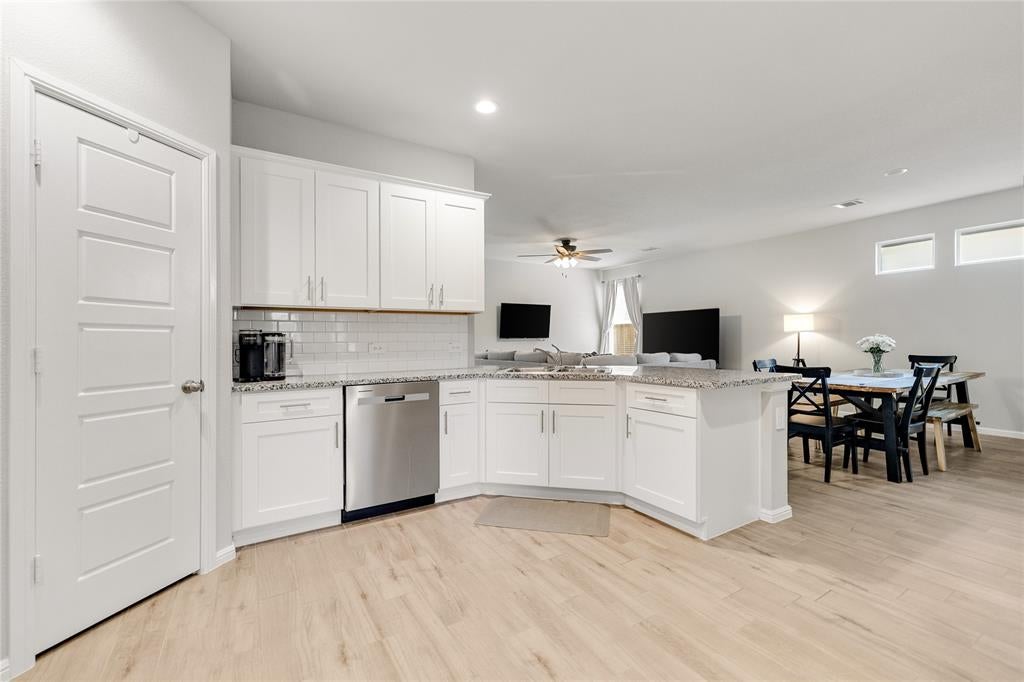 6729 Windfall Drive
