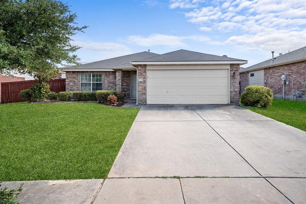 729 PHEASANT RD, SAGINAW, TX 76131 - Image ec1c756bc3fd9d4e64db25b34a089dc3/1707571711