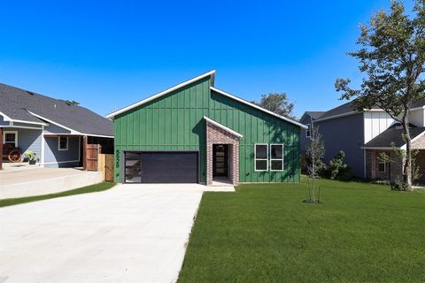 5526 Donnelly Avenue Fort Worth TX 76107