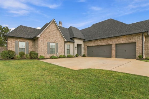 Photo of 260 Cullom Drive, Bossier City, LA 71112 (MLS # 21402660)