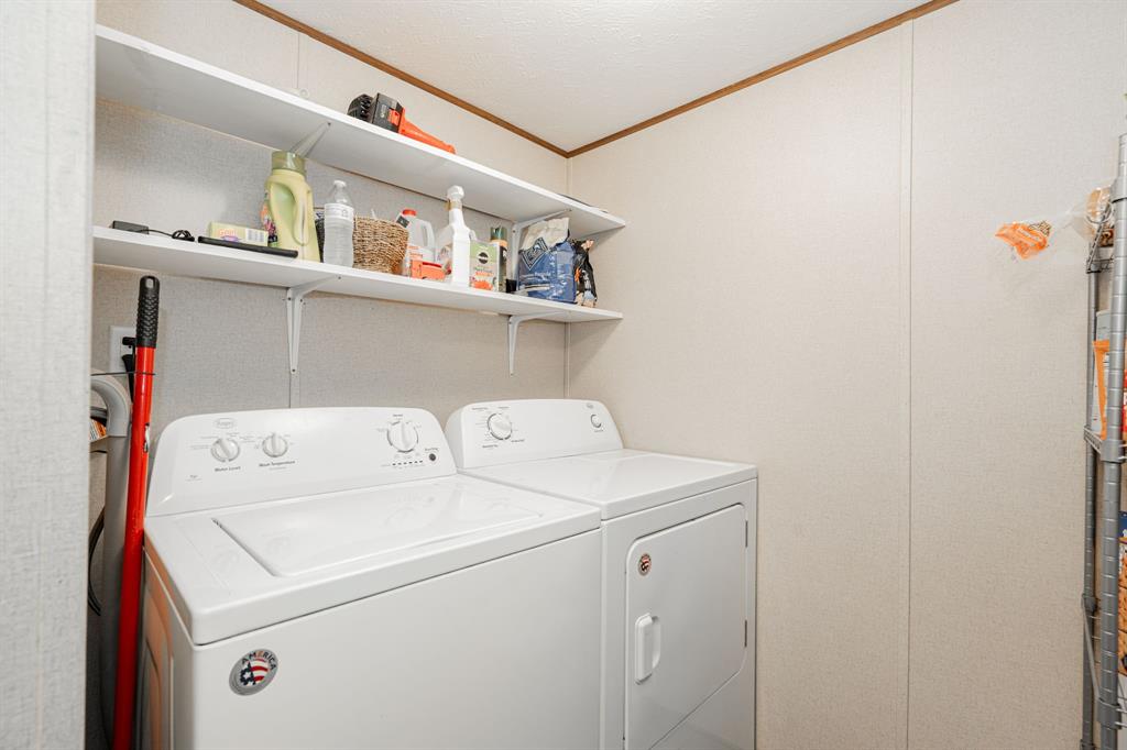 Kemp, Texas 75143, United States, 2 Bedrooms Bedrooms, ,2 BathroomsBathrooms,Residential,Active,143548