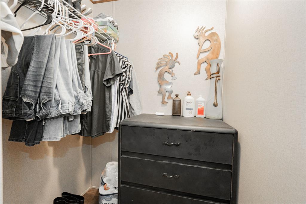 Kemp, Texas 75143, United States, 2 Bedrooms Bedrooms, ,2 BathroomsBathrooms,Residential,Active,143548