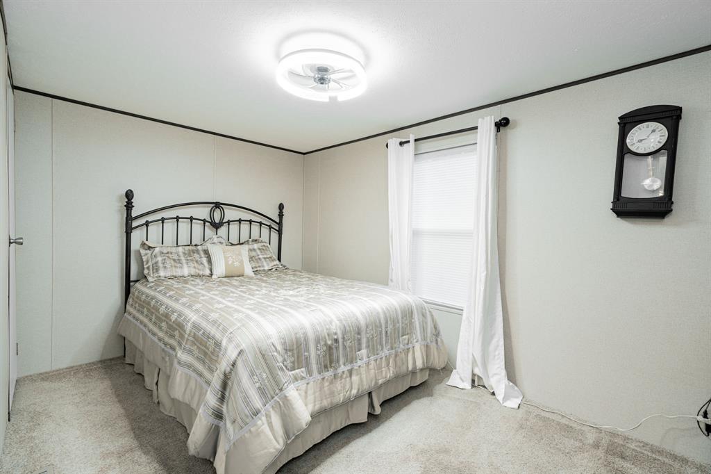 Kemp, Texas 75143, United States, 2 Bedrooms Bedrooms, ,2 BathroomsBathrooms,Residential,Active,143548