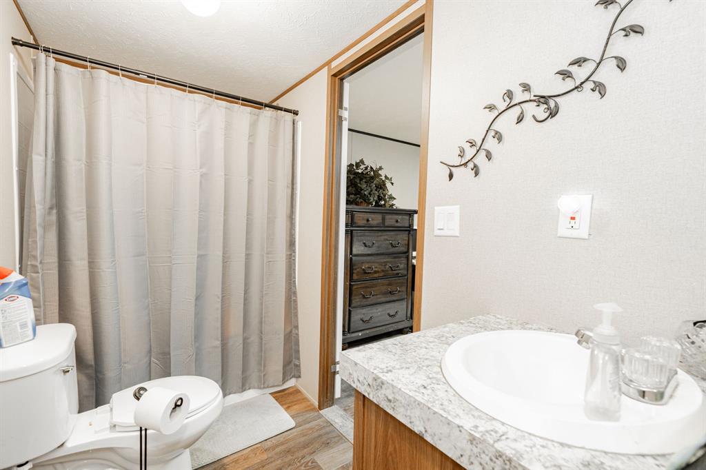 Kemp, Texas 75143, United States, 2 Bedrooms Bedrooms, ,2 BathroomsBathrooms,Residential,Active,143548