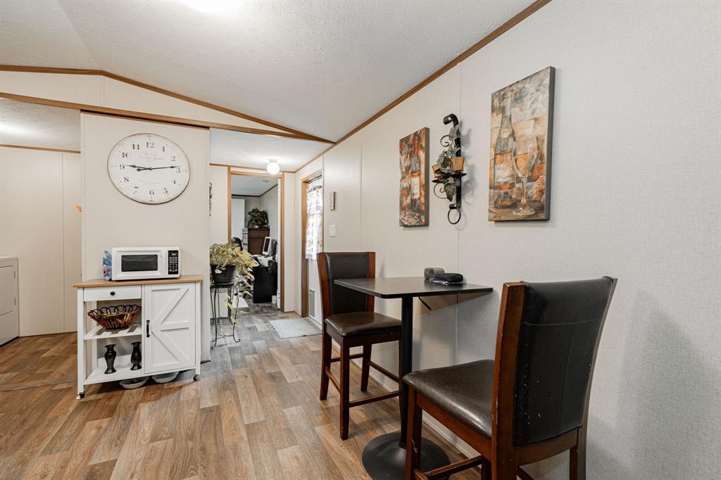 Kemp, Texas 75143, United States, 2 Bedrooms Bedrooms, ,2 BathroomsBathrooms,Residential,Active,143548