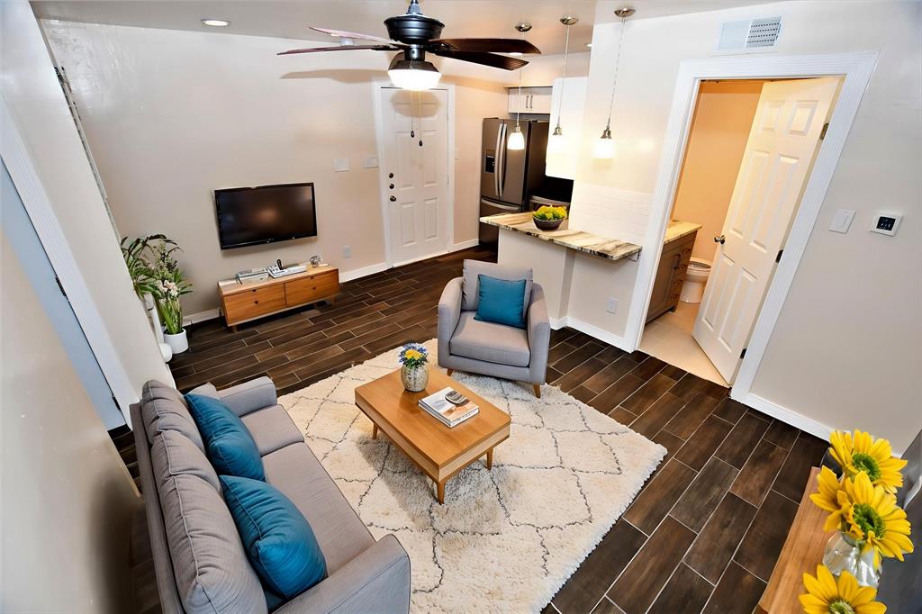 9821 Walnut Street 303