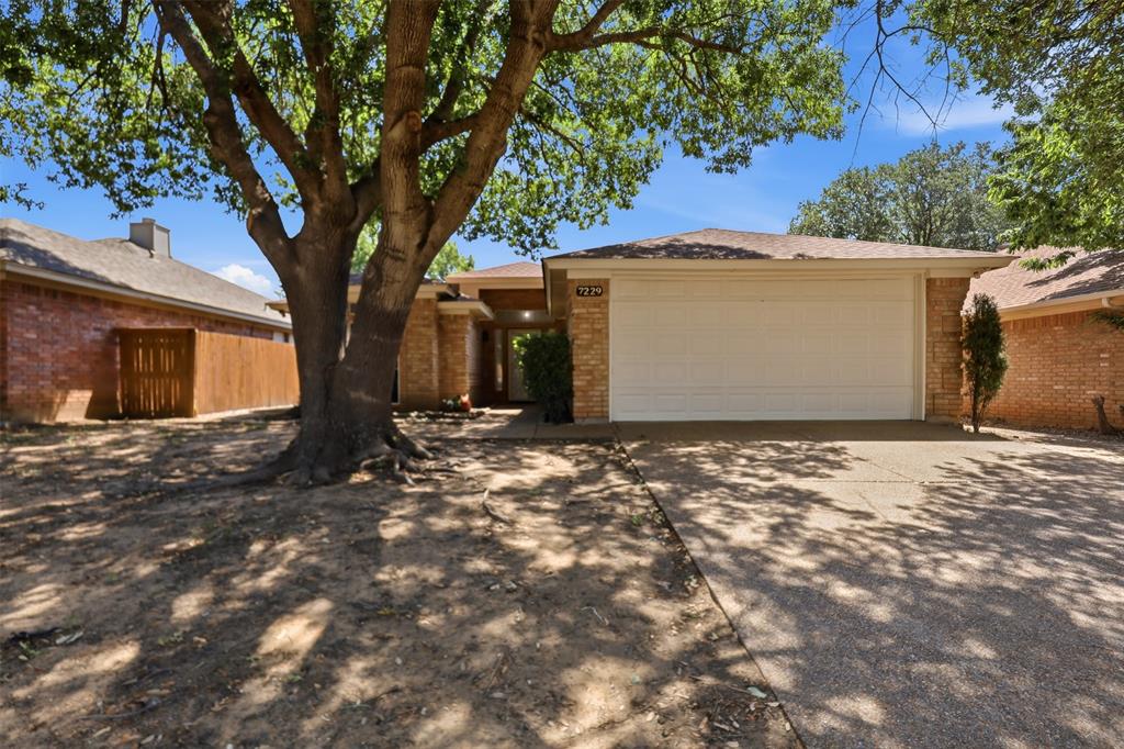 7229 Laurelhill Court S