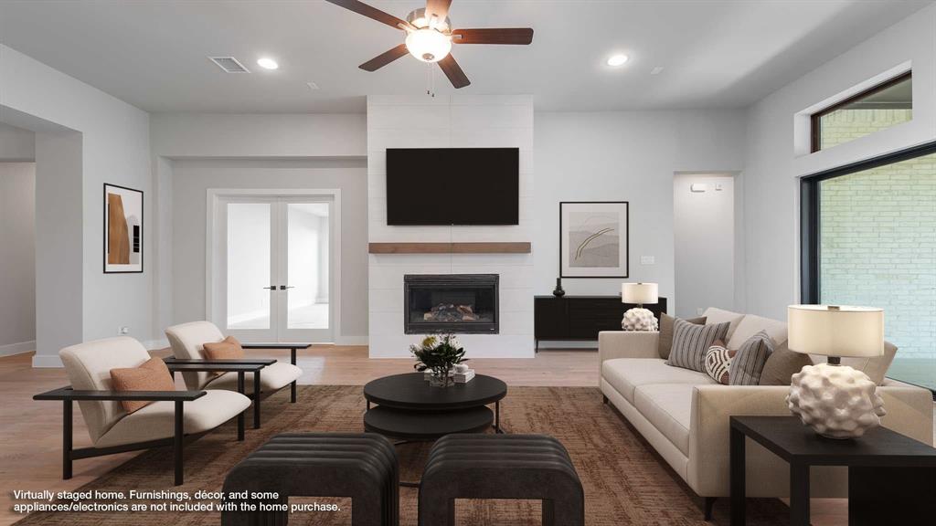 3507 Coral Hill Street