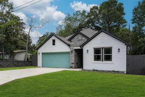 A home in Mabank