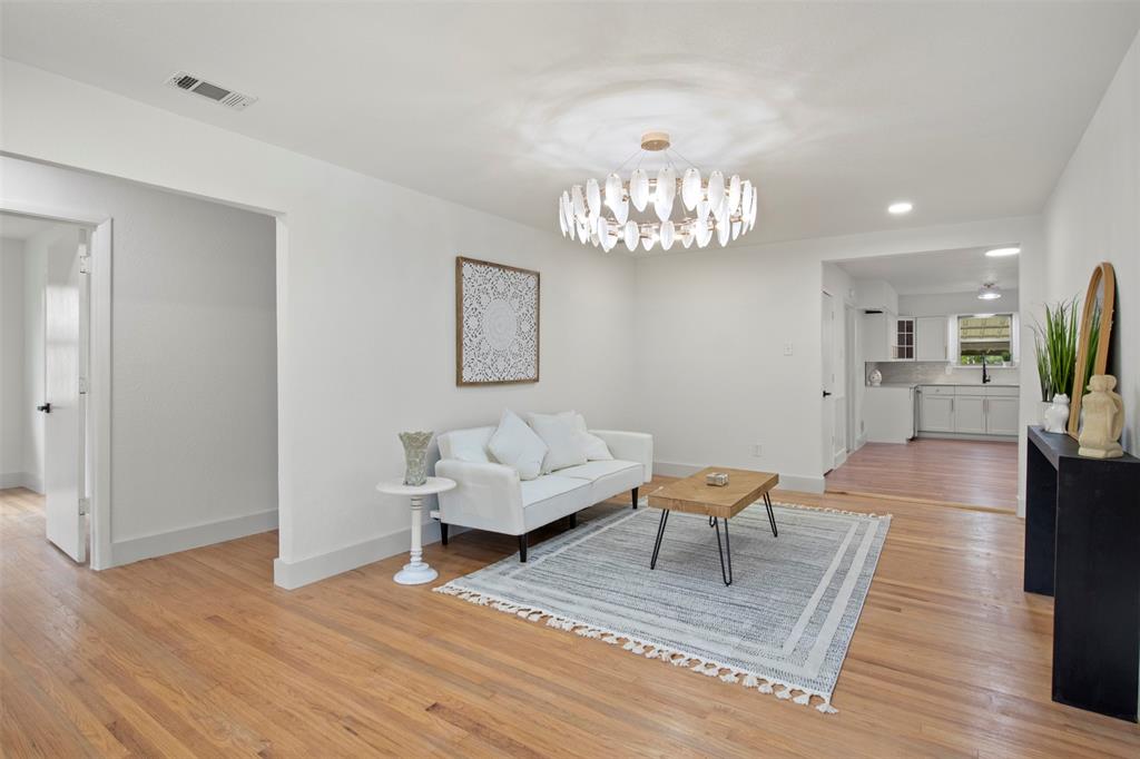 8418 Foxwood Lane