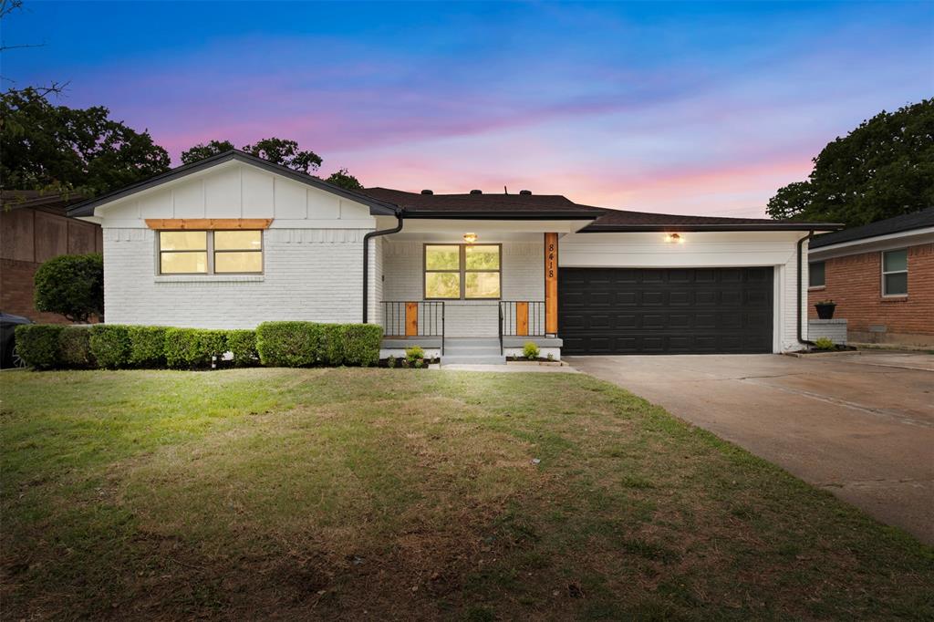 8418 Foxwood Lane