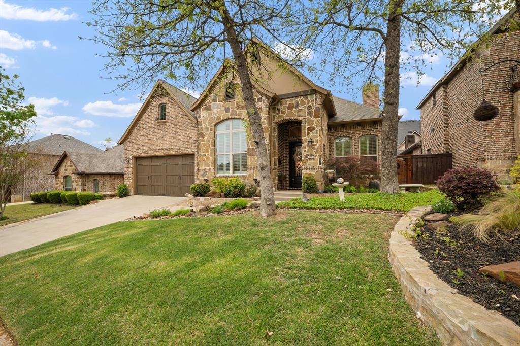 Photo of 305 Matthew Avenue, Denton, TX 76210 (MLS # 21245982)