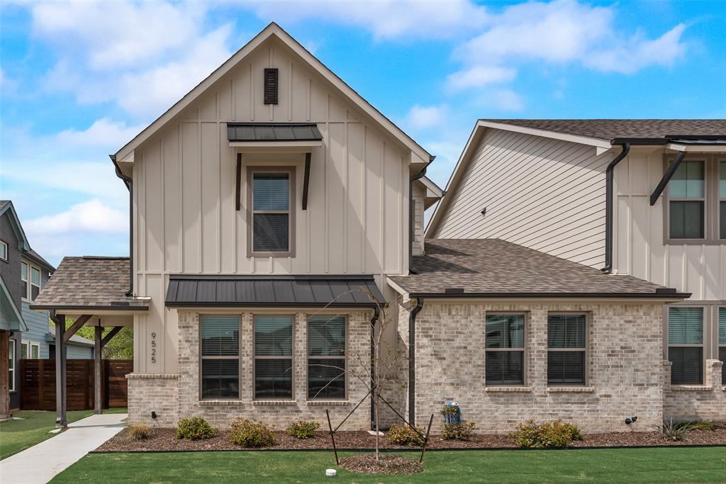 9525 Thorncrown Lane