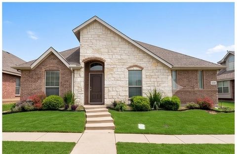 Photo of 5940 Chisholm Trail, McKinney, TX 75070 (MLS # 21286252)