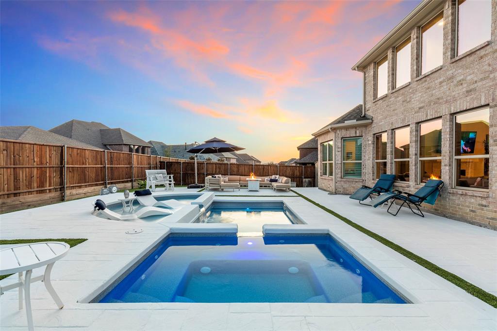 5841 Willow Lane