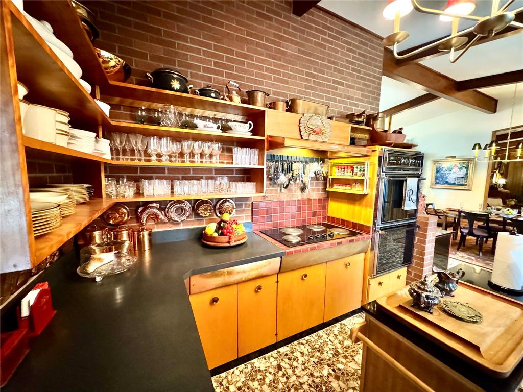 1.517 Acres more or less, Block 3421, T.E.&L. Co. - Residential