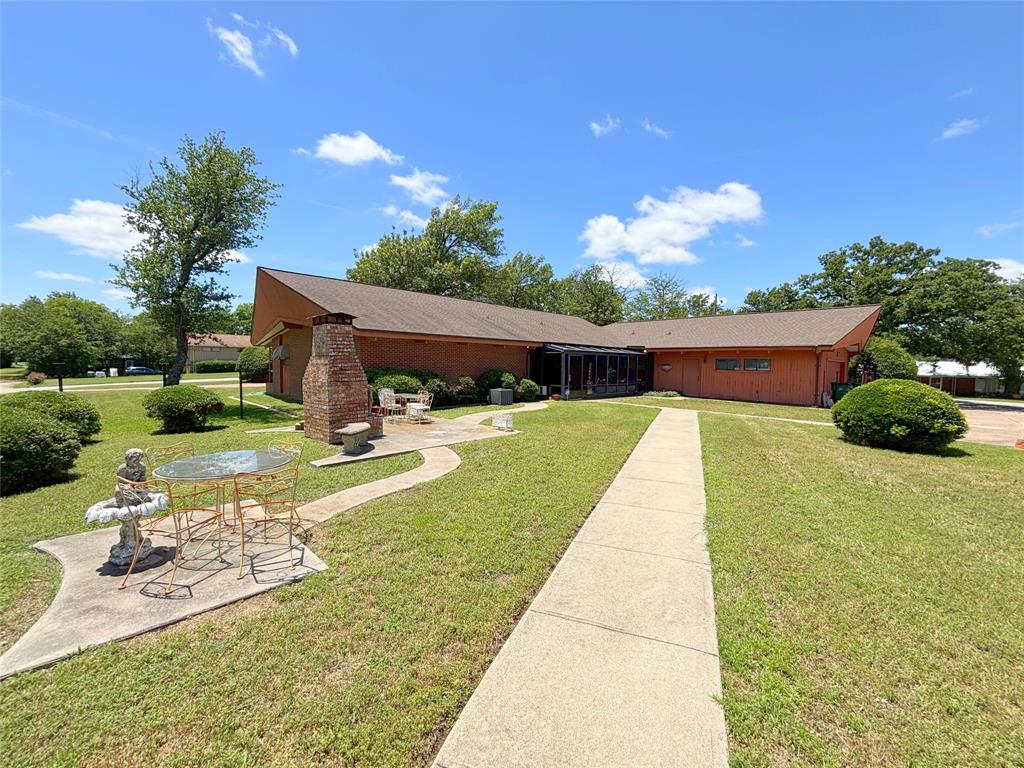 1.517 Acres more or less, Block 3421, T.E.&L. Co. - Residential