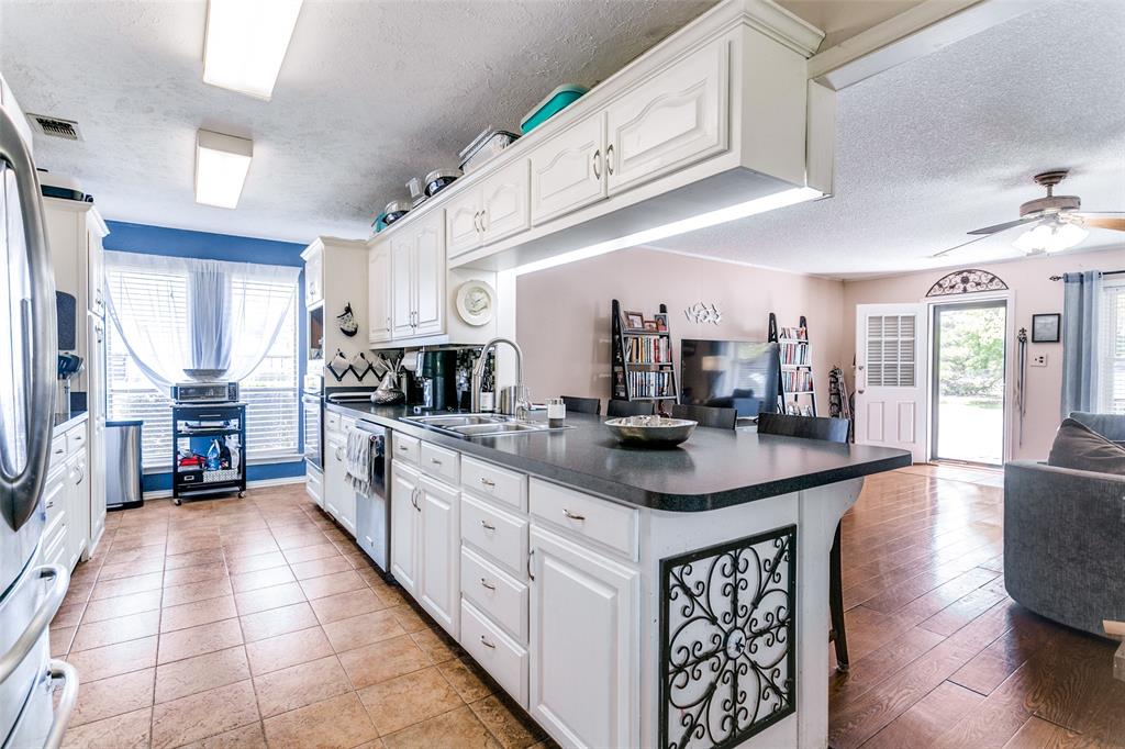 5609 Elisa Lane