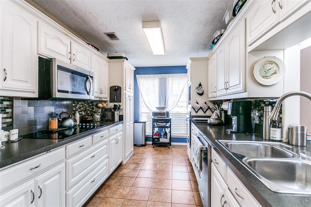 5609 Elisa Lane