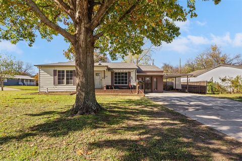 A home in Burleson