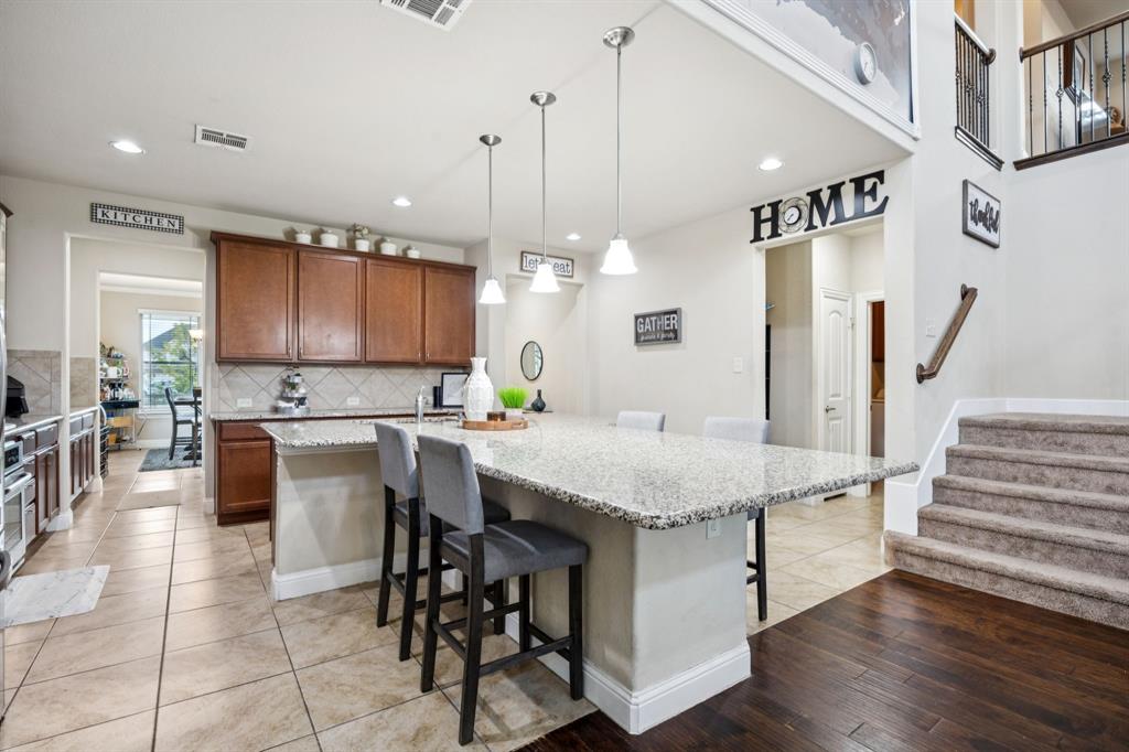 2221 Petunia Lane