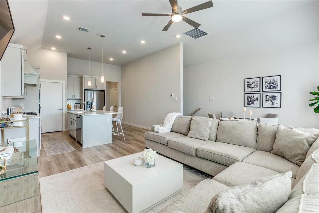 Fort Worth Ave Twnhms - Residential Lease