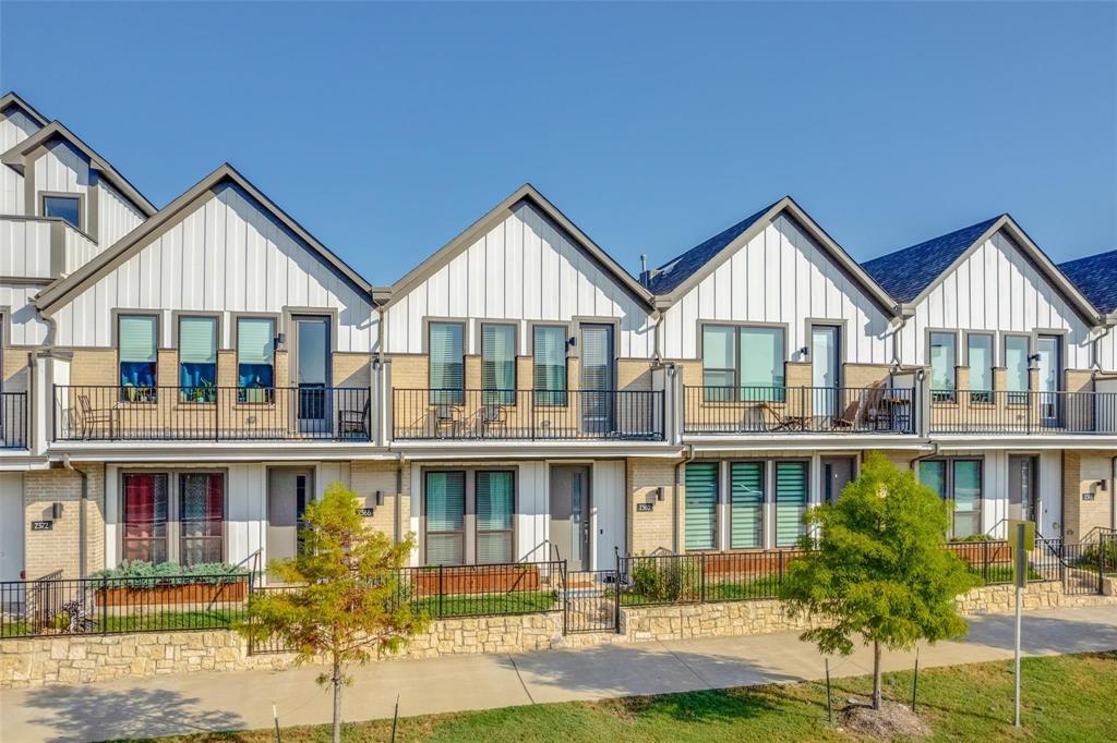 Fort Worth Ave Twnhms - Residential Lease