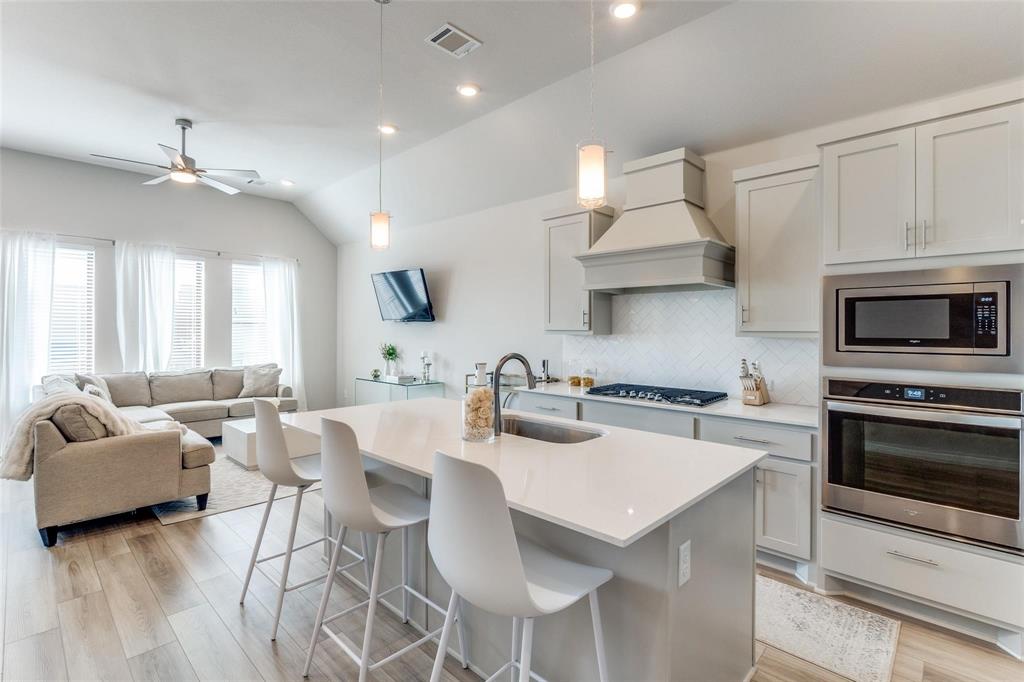 Fort Worth Ave Twnhms - Residential Lease