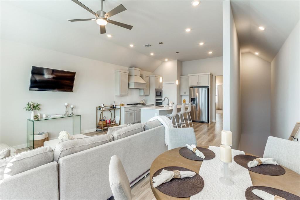 Fort Worth Ave Twnhms - Residential Lease