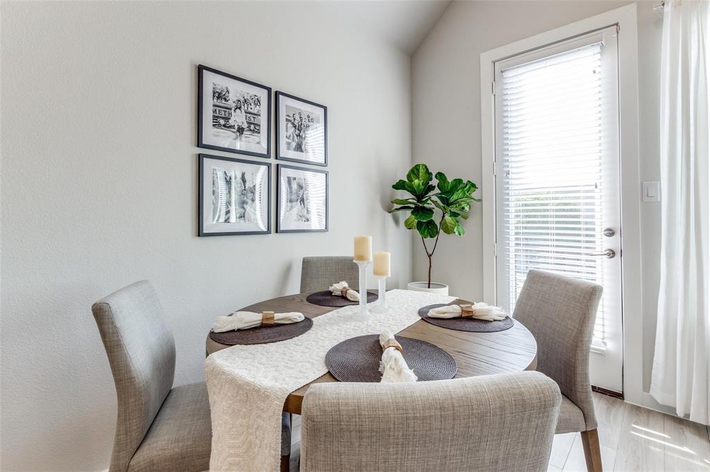 Fort Worth Ave Twnhms - Residential Lease