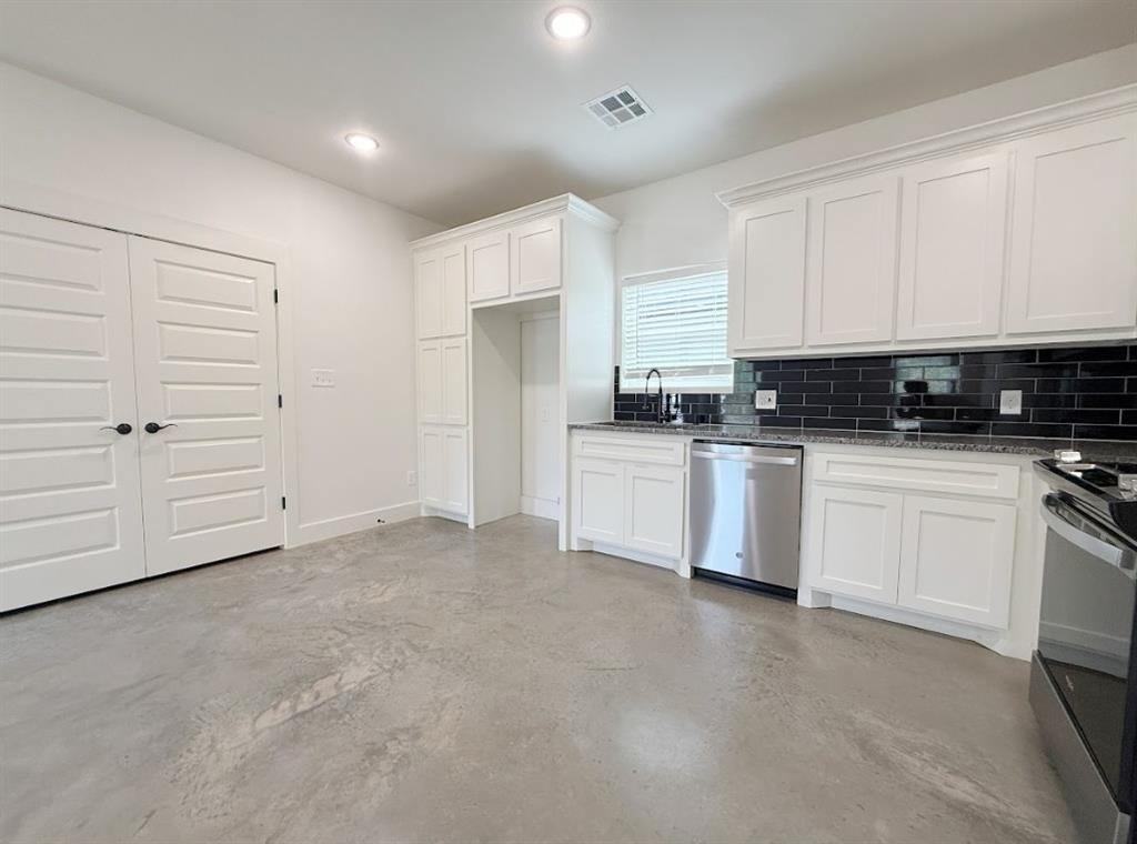 SOUTH HIGHLAND ADDN - Residential