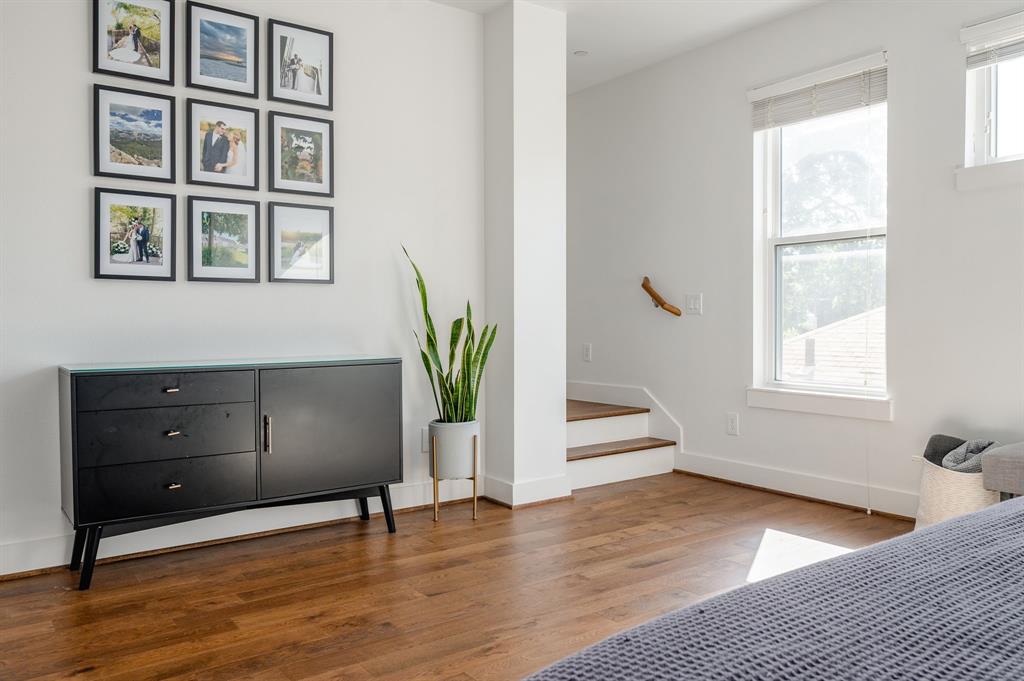 Thirty9thirty Condos - Residential