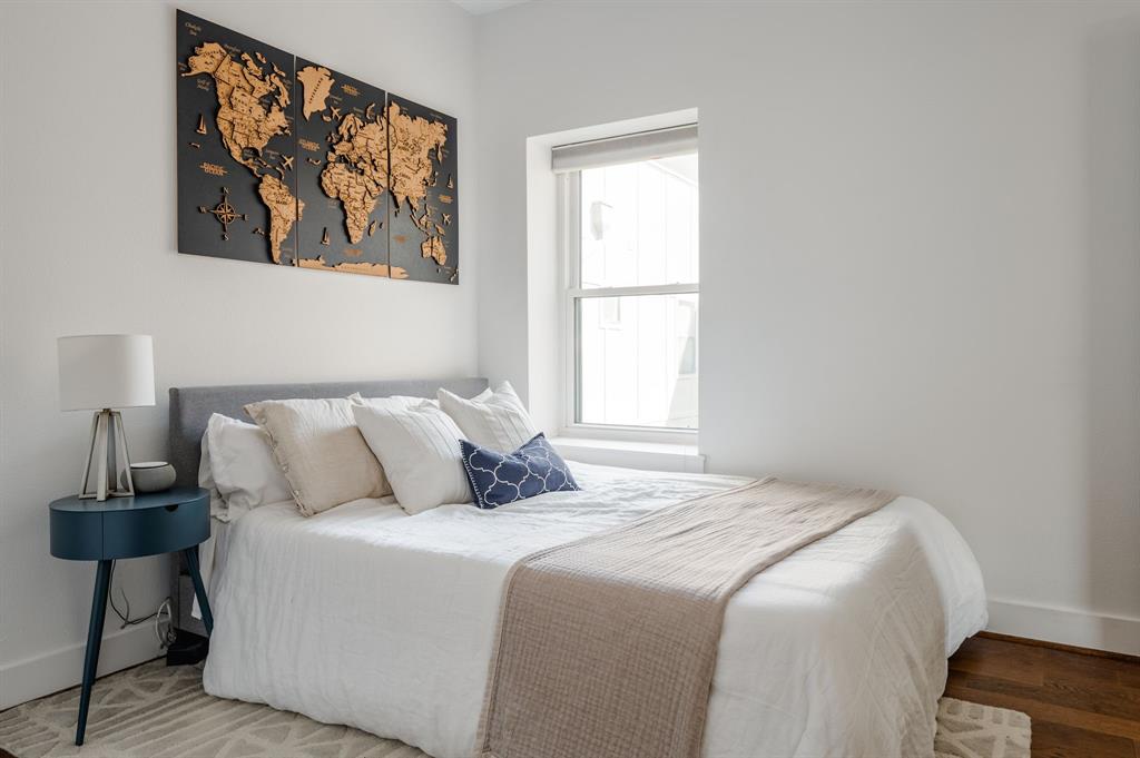 Thirty9thirty Condos - Residential