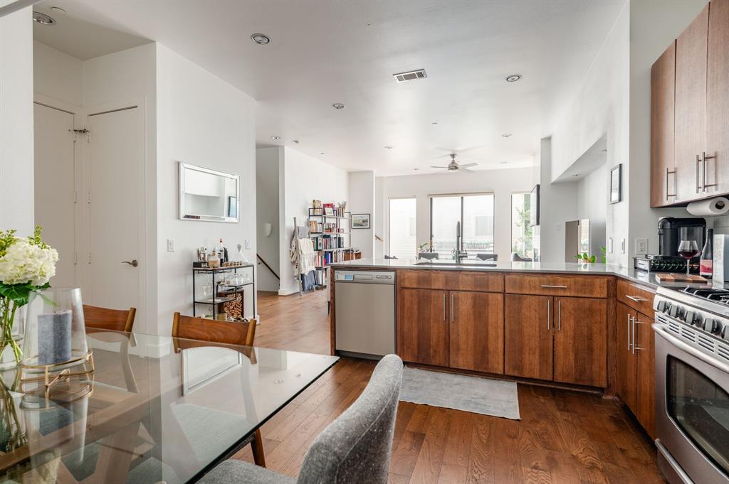 Thirty9thirty Condos - Residential