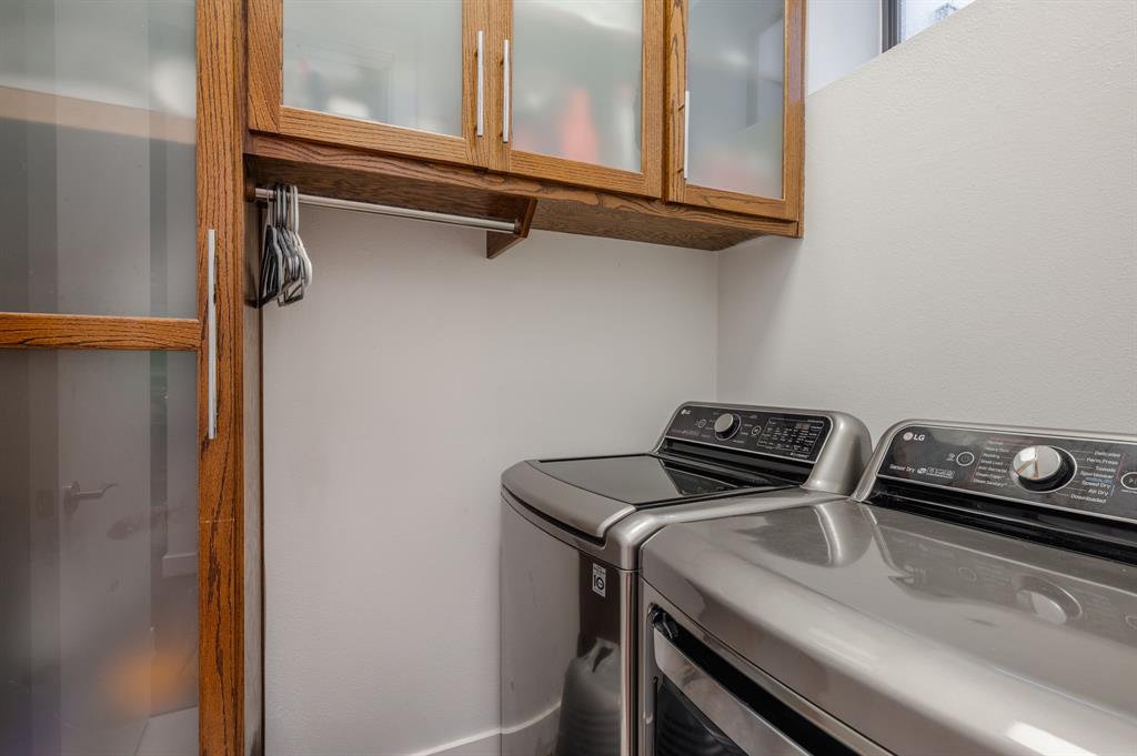 Thirty9thirty Condos - Residential