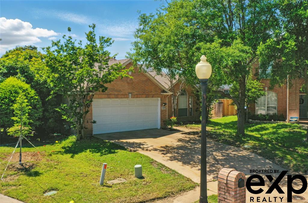 2220 Tralee Circle