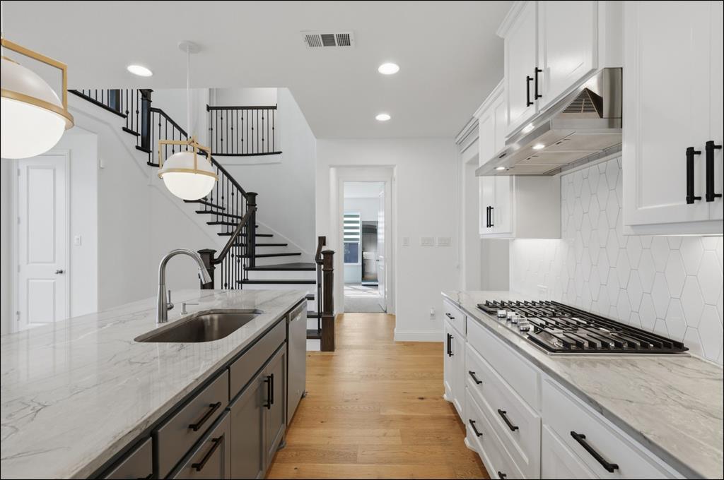 Castle Hills Ph 10c - Residential