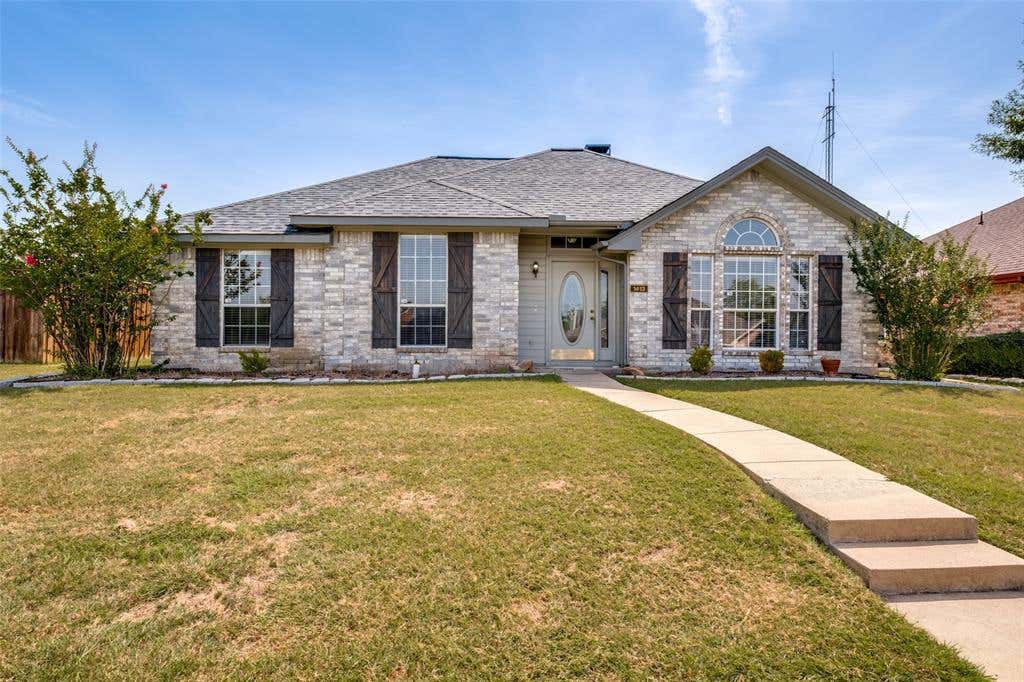 Photo of 1413 Wesley Drive, Mesquite, TX 75149 (MLS # 21344872)
