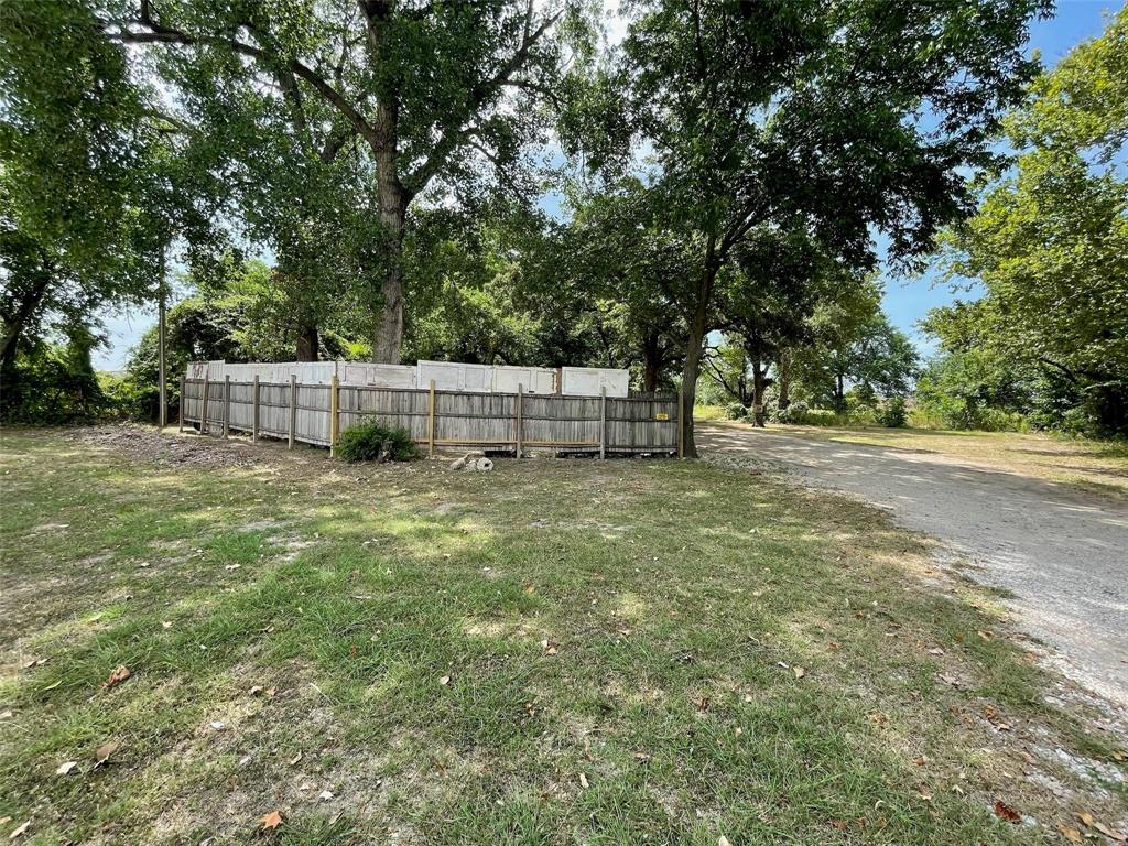 E Crockett Surv Abs 214 - Commercial Sale