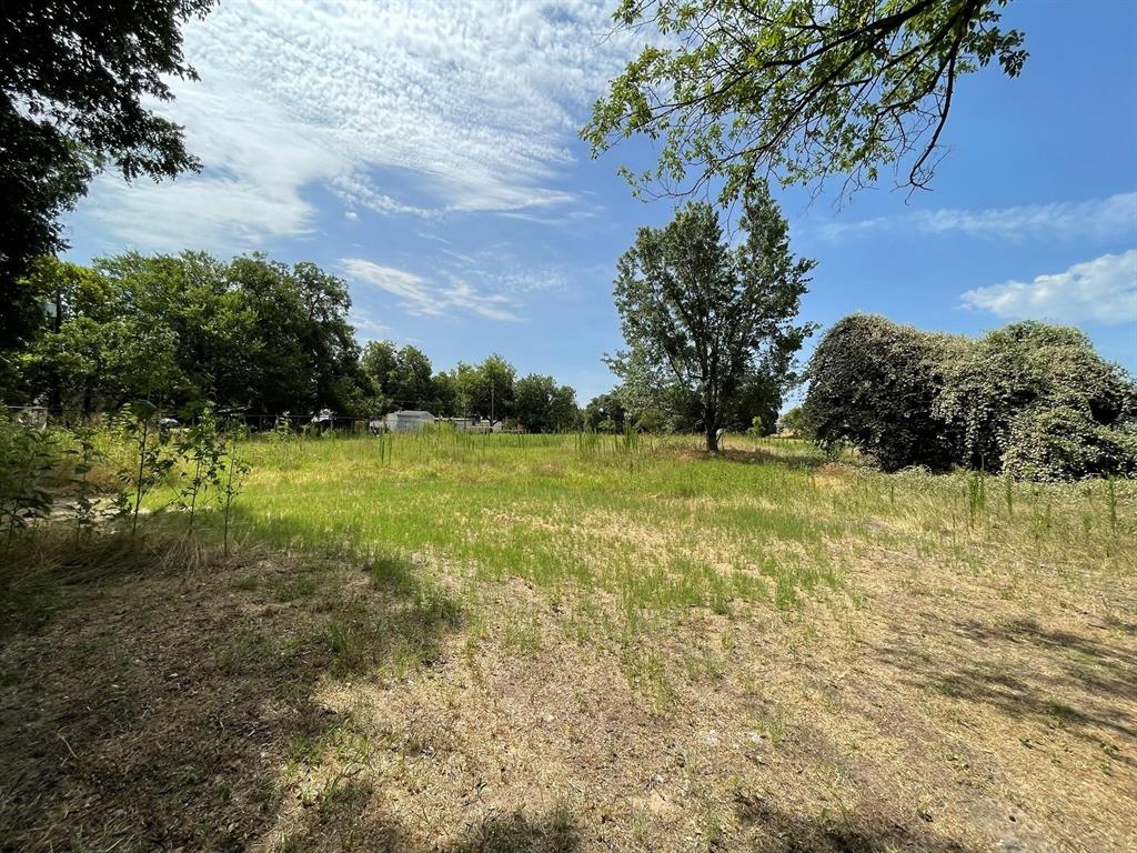 E Crockett Surv Abs 214 - Commercial Sale