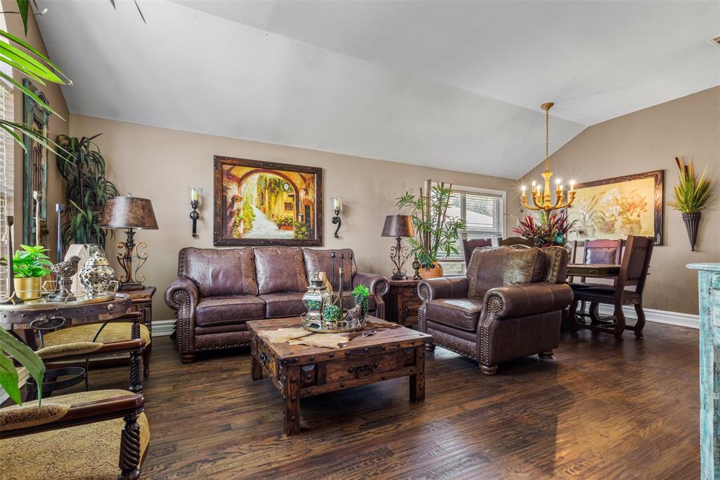 2213 Lakeridge