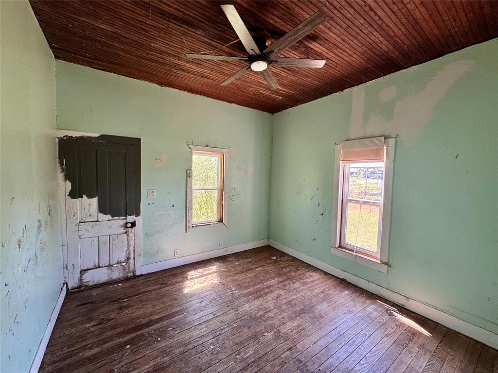 700 Avenue H