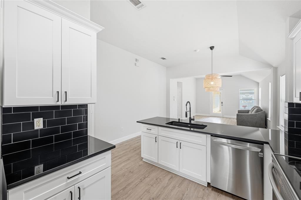 Providence Village, Texas 76227, United States, 3 Bedrooms Bedrooms, ,2 BathroomsBathrooms,Residential,Active,236953