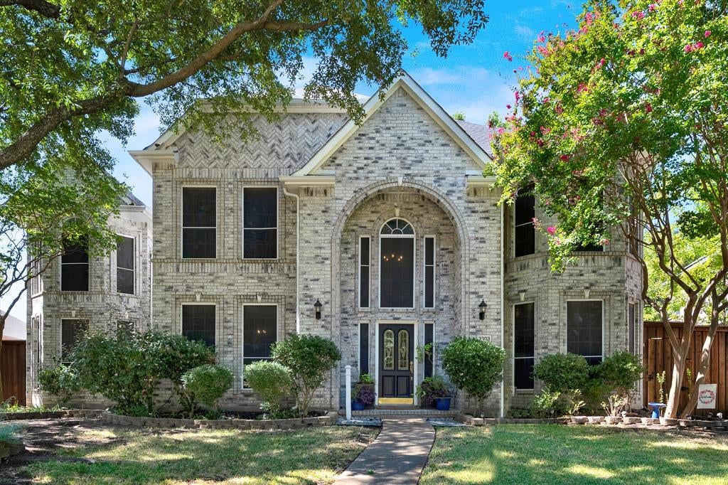 3303 Stonehenge Drive