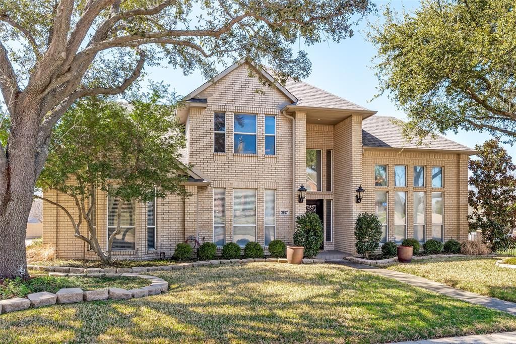 Photo of 3807 Keystone Court, Carrollton, TX 75007 (MLS # 21208403)