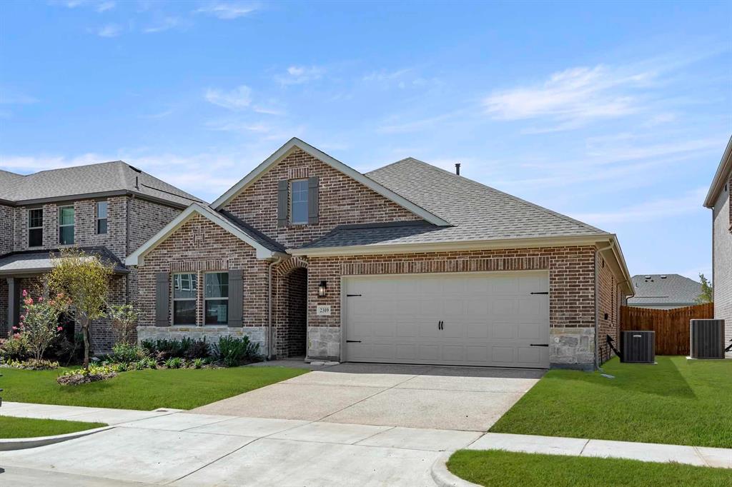 2309 Myrtle Way